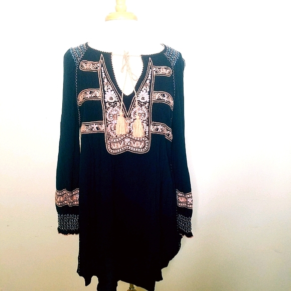 ❤🌼🌲SAVED FOR LAVONNE Free People Embroidered Long Sleeve Tassel Tie Tunic S/P - Picture 12 of 13